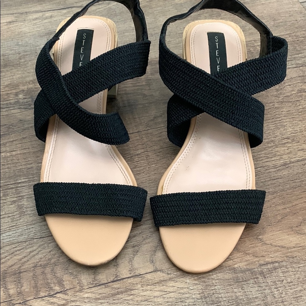 Steve Madden Black and Cream Cross-Strap Sandals